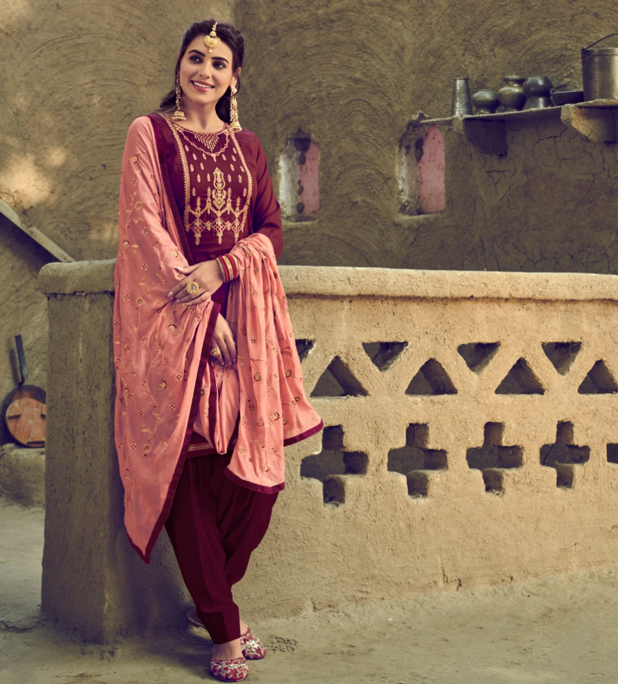 Women’s Maroon Embroidered Kurta Set with Pink Dupatta – Elegant Traditional Ethnic Wear